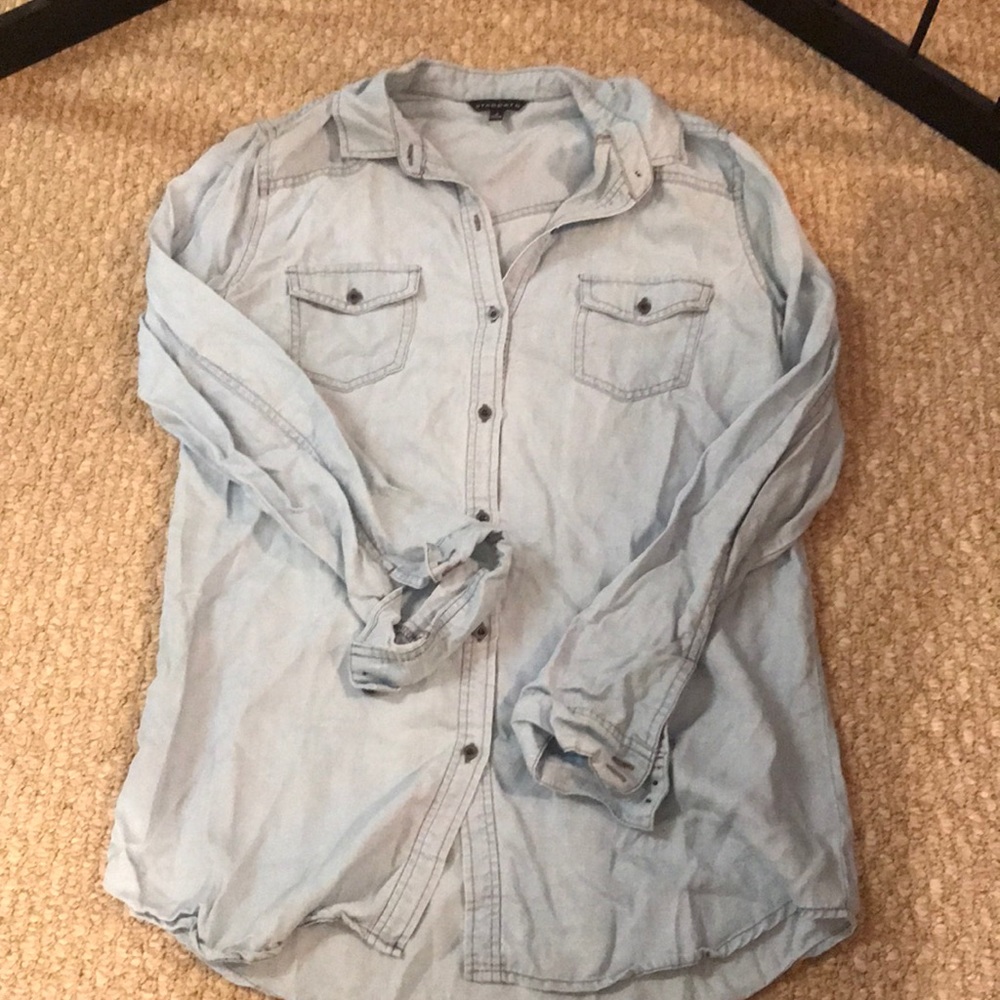 Women’s button down